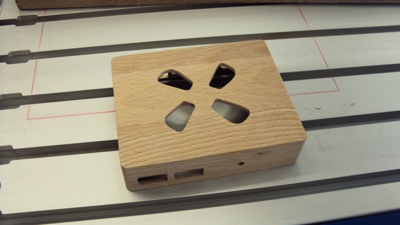 File:Rock wooden case.jpeg